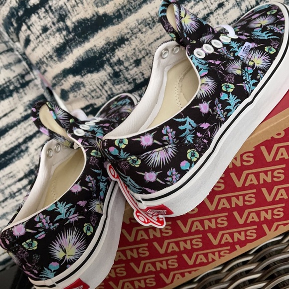 Vans Era Paradise Floral Black/True White WMNS - Picture 15 of 16